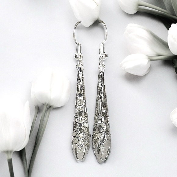 5 For $25💫Long Silver Filigree Dangles Earrings - Picture 1 of 9